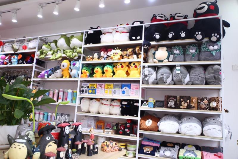 Bí quyết thi công shop quà lưu niệm thu hút và ấn tượng