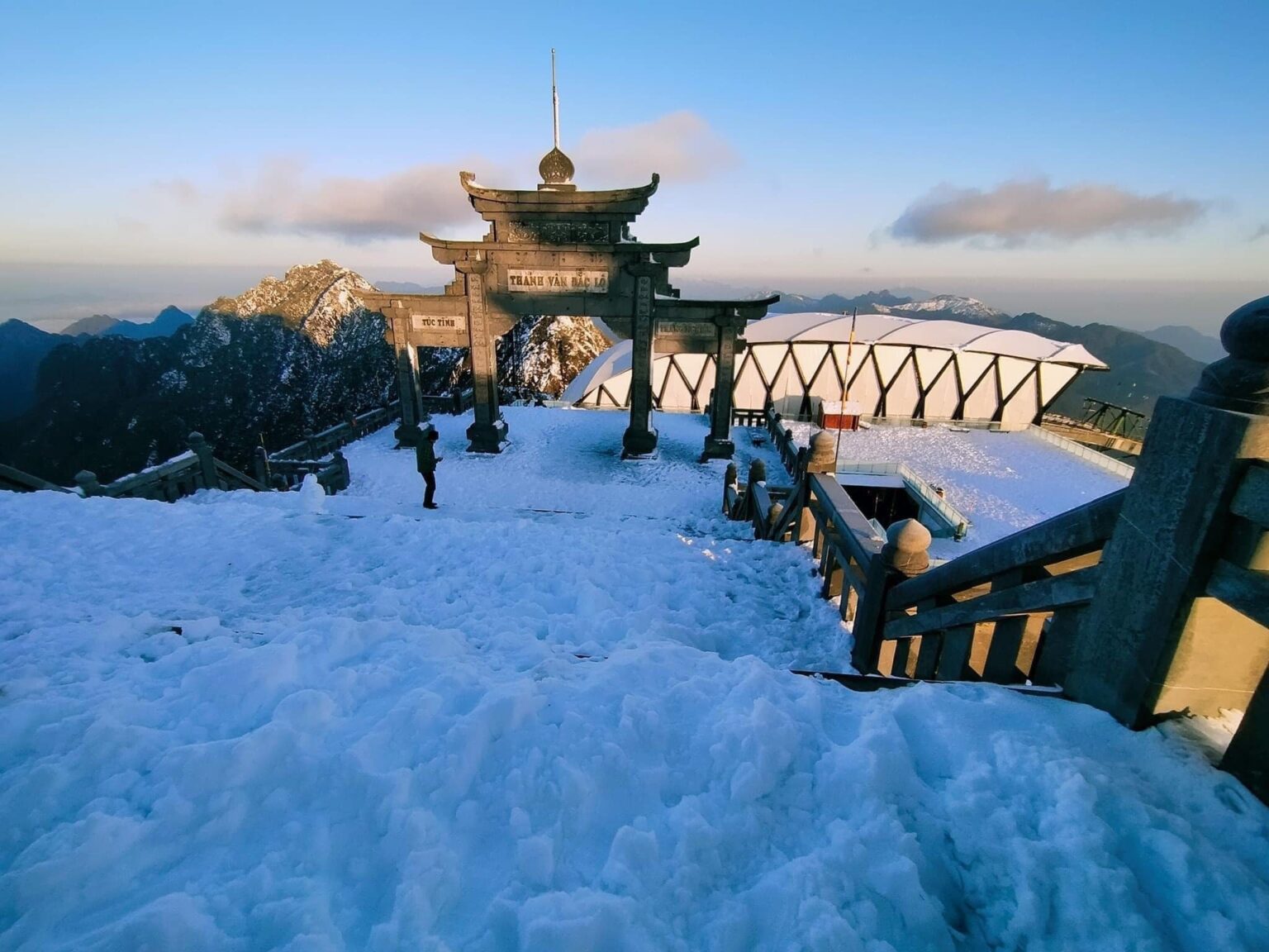 các địa điểm nổi tiếng ở việt nam