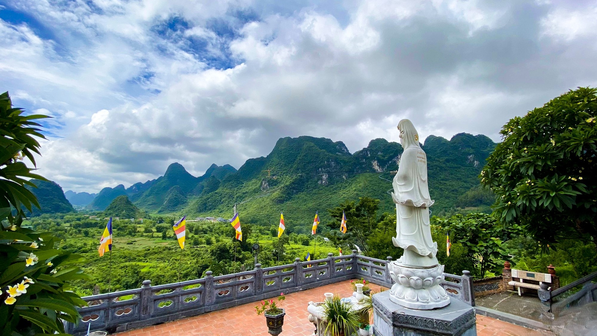 các địa điểm nổi tiếng ở việt nam