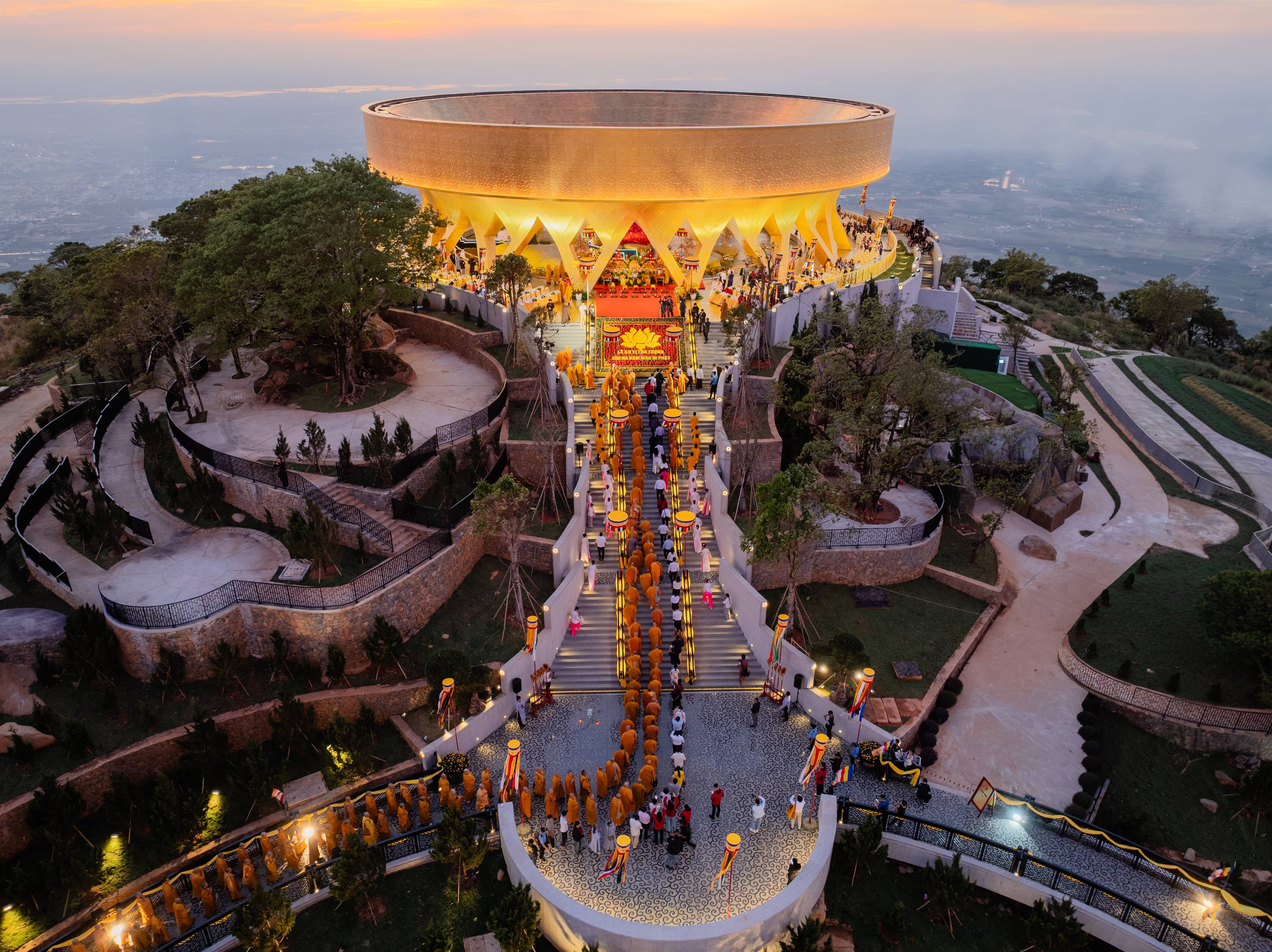 giới thiệu các địa điểm du lịch ở việt nam