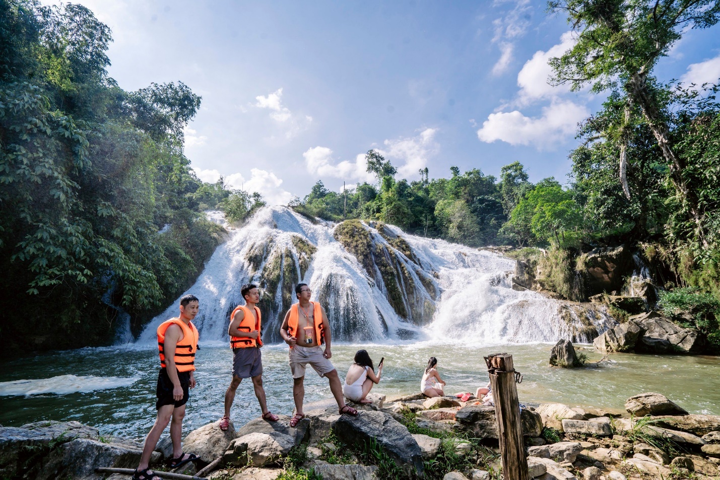 nhung dia diem du lich noi tieng o viet nam