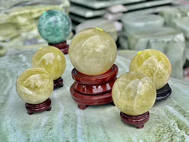 đá thạch anh hồng