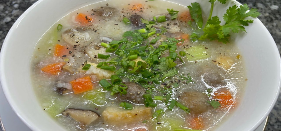 Cách Nấu Cháo Nấm Chay Ngon Giúp Đổi Vị Bữa Ăn Hàng Ngày